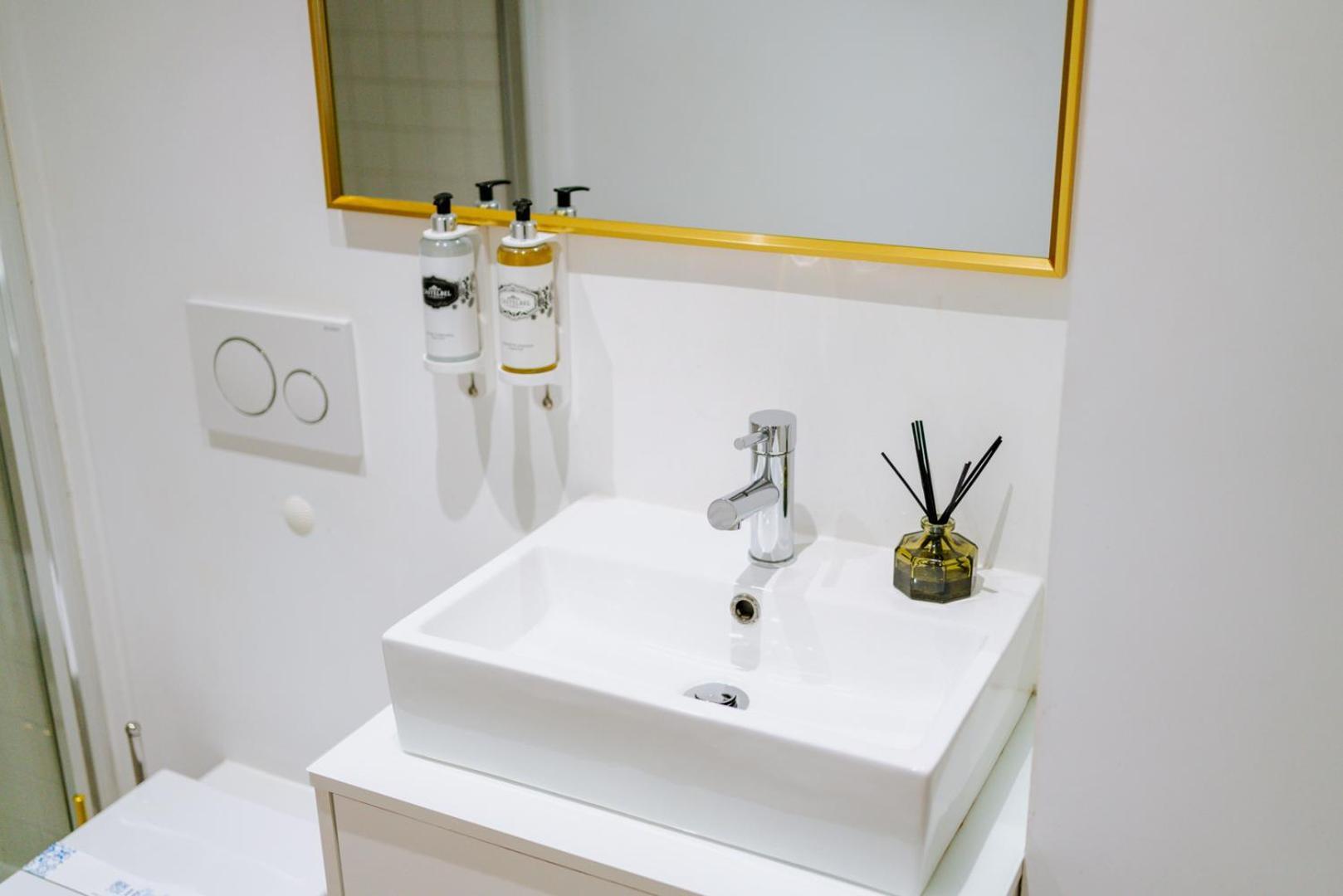 Downtown Terrace Flat With Ac And Patio - Feel Like A Local Apartamento Porto Exterior foto